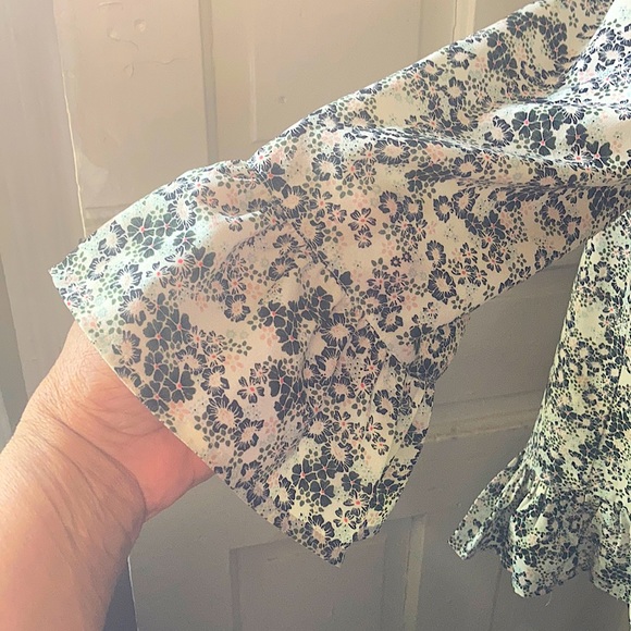 Top - Picture 2 of 3